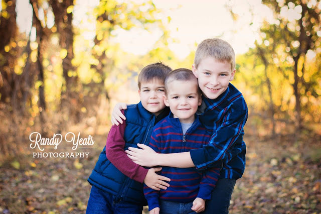 Randy Yeats Photography: December Mini Session, Three Brothers