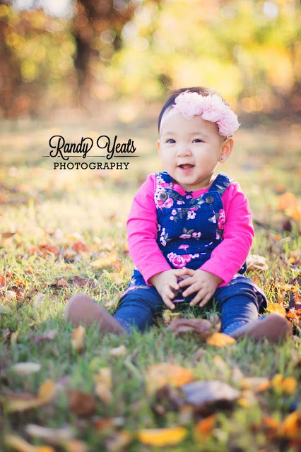 Randy Yeats Photography: December Minis, baby in grass