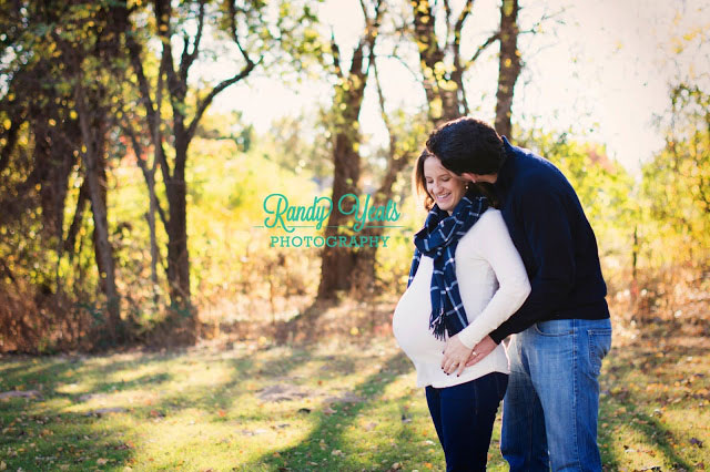 Randy Yeats Photography: December Mini, maternity picture with husband in park